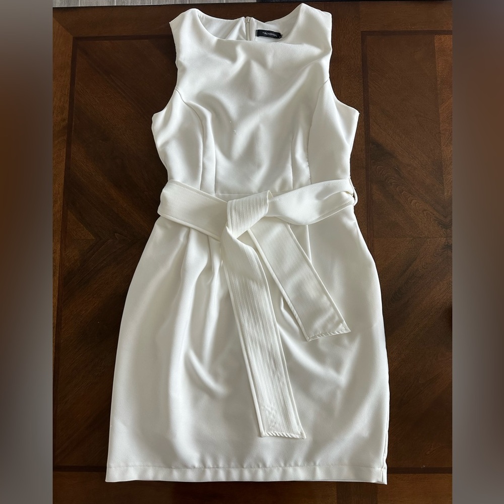 Trendyol dress with side pockets size medium 38